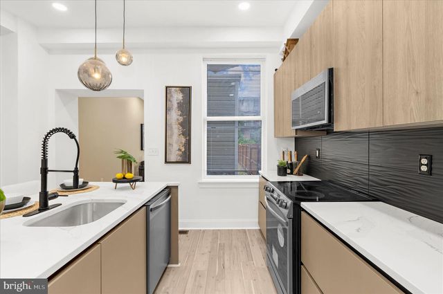 2321 MADISON AVE, Baltimore, MD 21217