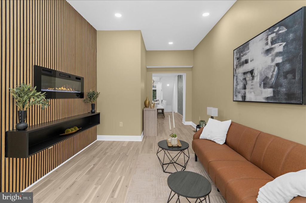 Image 14 of property listing at 2321 MADISON AVE, Baltimore, MD 21217