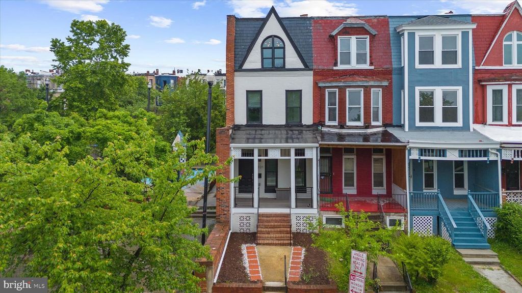 Image 2 of property listing at 2321 MADISON AVE, Baltimore, MD 21217