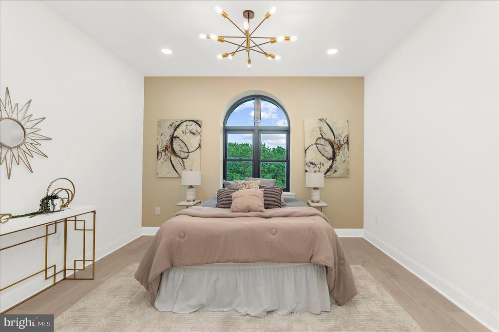 Image 27 of property listing at 2321 MADISON AVE, Baltimore, MD 21217