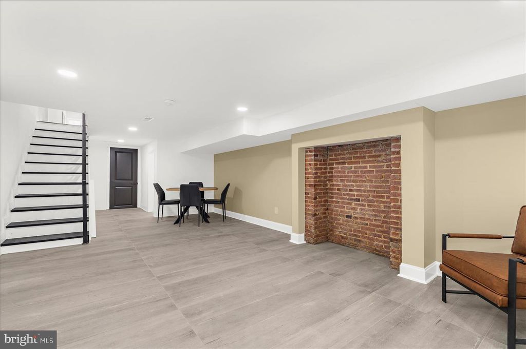Image 35 of property listing at 2321 MADISON AVE, Baltimore, MD 21217