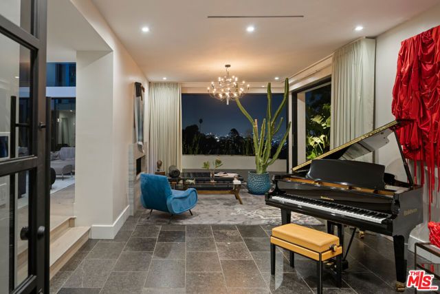 8080 Laurel View Drive, West Hollywood, CA 90069