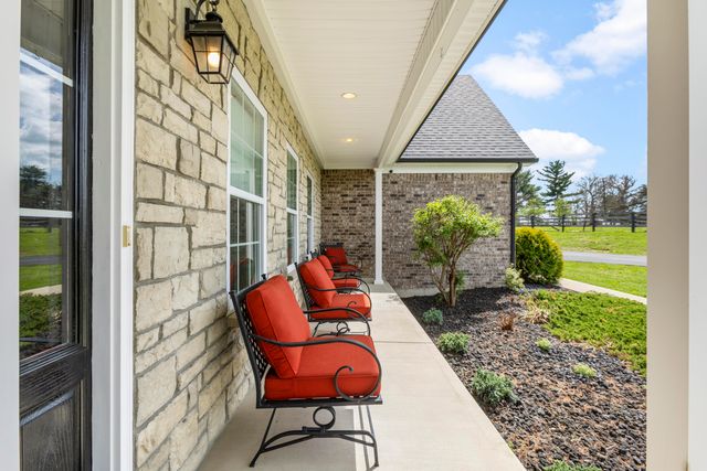 112 Fairfield Farm Road, Georgetown, KY 40324