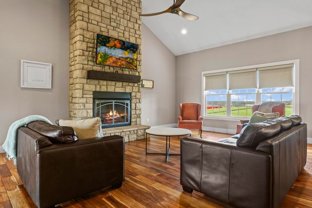 112 Fairfield Farm Road, Georgetown, KY 40324