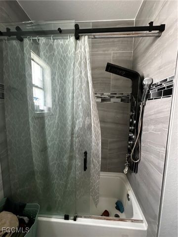 19781 Woodbridge LN, North Fort Myers, FL 33917