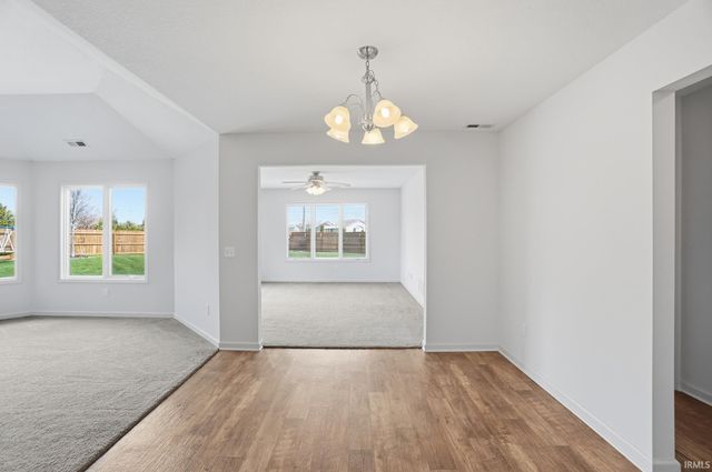 1672 Sunpointe Cove, New Haven, IN 46774