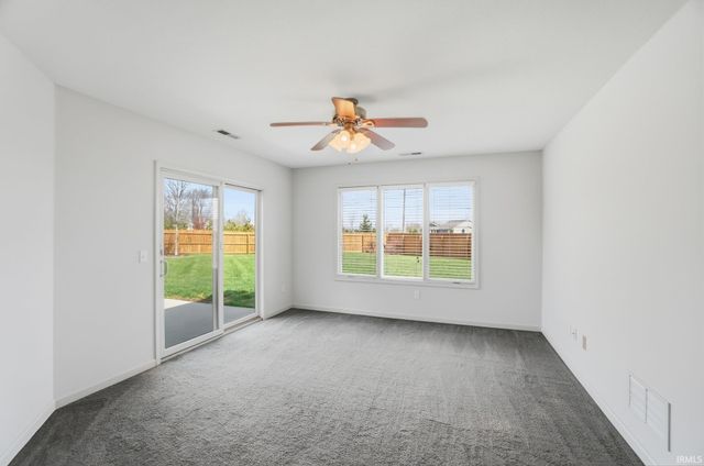 1672 Sunpointe Cove, New Haven, IN 46774