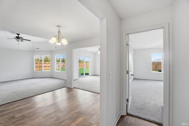 1672 Sunpointe Cove, New Haven, IN 46774