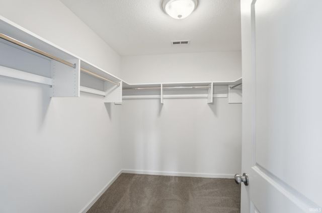 1672 Sunpointe Cove, New Haven, IN 46774