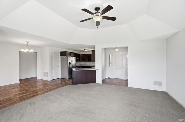 1672 Sunpointe Cove, New Haven, IN 46774