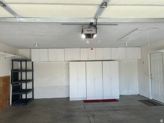 2043 W ABBEY VIEW RD, West Jordan, UT 84088