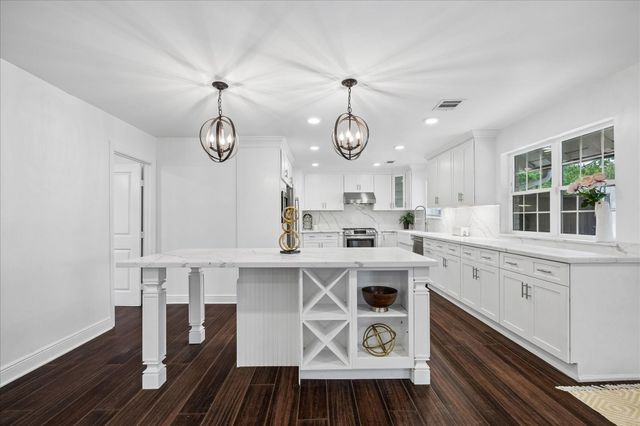 10602 Riverview Drive, Houston, TX 77042