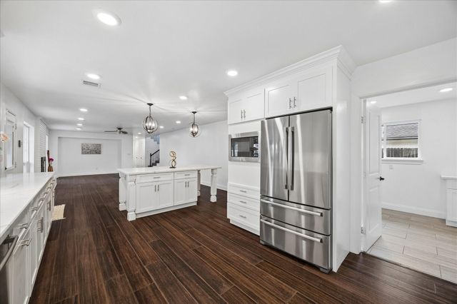 10602 Riverview Drive, Houston, TX 77042