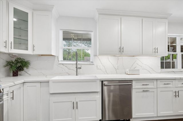 10602 Riverview Drive, Houston, TX 77042