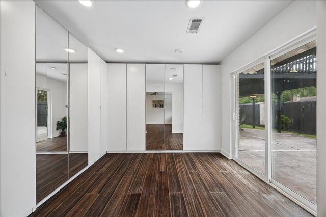 10602 Riverview Drive, Houston, TX 77042