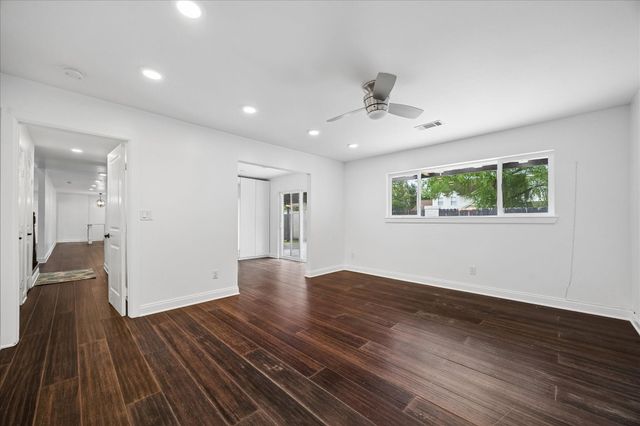 10602 Riverview Drive, Houston, TX 77042