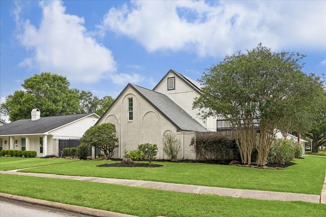 10602 Riverview Drive, Houston, TX 77042