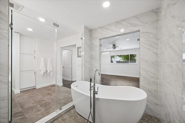 10602 Riverview Drive, Houston, TX 77042