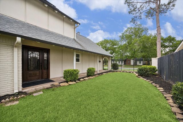 10602 Riverview Drive, Houston, TX 77042