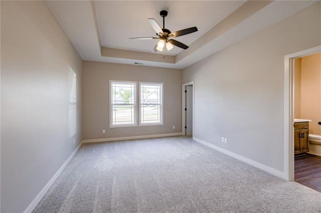 2031 Riverstone Drive, Excelsior Springs, MO 64024