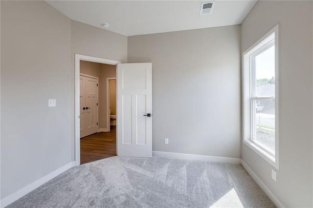 2031 Riverstone Drive, Excelsior Springs, MO 64024