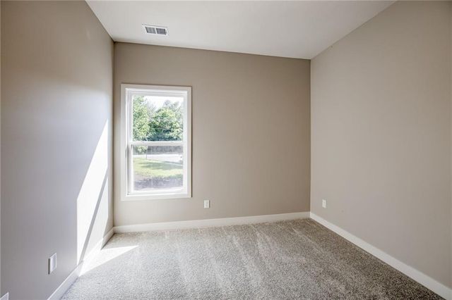 2031 Riverstone Drive, Excelsior Springs, MO 64024