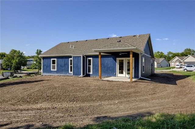 2031 Riverstone Drive, Excelsior Springs, MO 64024