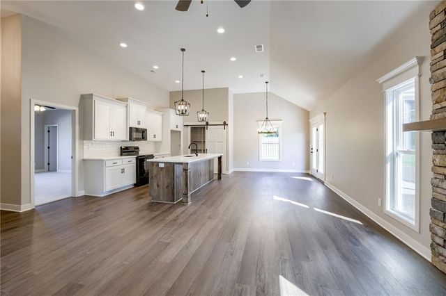 2031 Riverstone Drive, Excelsior Springs, MO 64024