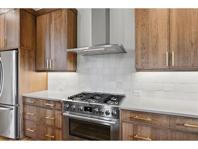 626 Ne PROVINCE Ct, Camas, WA 98607