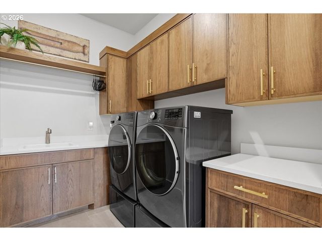 626 Ne PROVINCE Ct, Camas, WA 98607