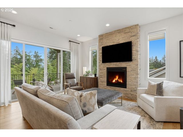 626 Ne PROVINCE Ct, Camas, WA 98607