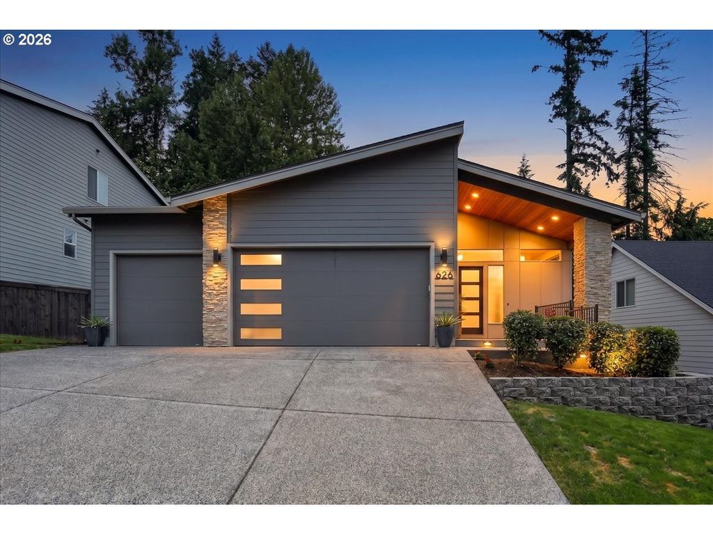 626 Ne PROVINCE Ct, Camas, WA 98607