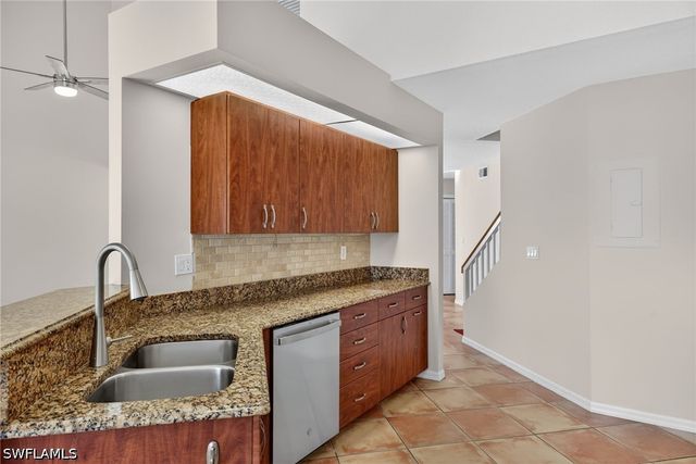 1327 Monarch CIR 11, Naples, FL 34116