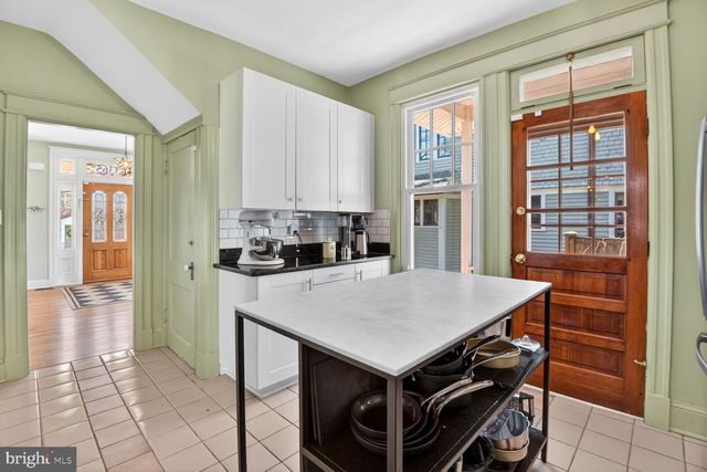 3365 RUNNYMEDE PL NW, Washington, DC 20015