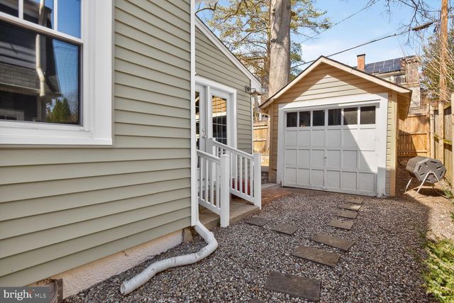 3365 RUNNYMEDE PL NW, Washington, DC 20015