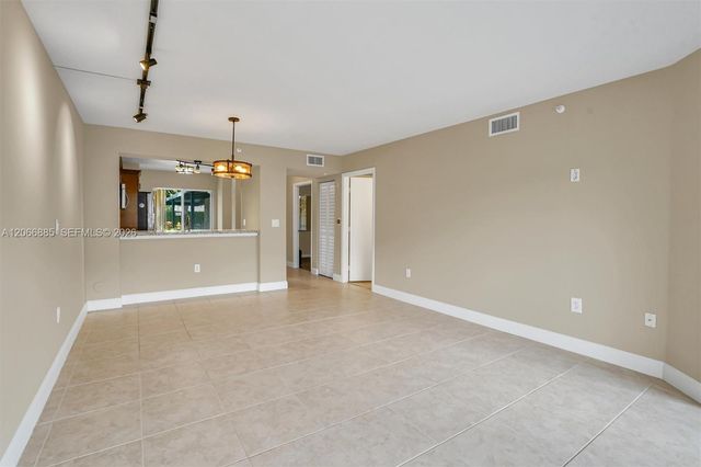 9537 Weldon Circle I109, Tamarac, FL 33321