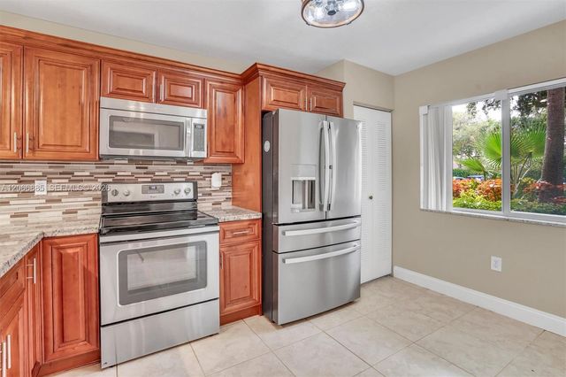 9537 Weldon Circle I109, Tamarac, FL 33321