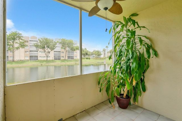 9537 Weldon Circle I109, Tamarac, FL 33321