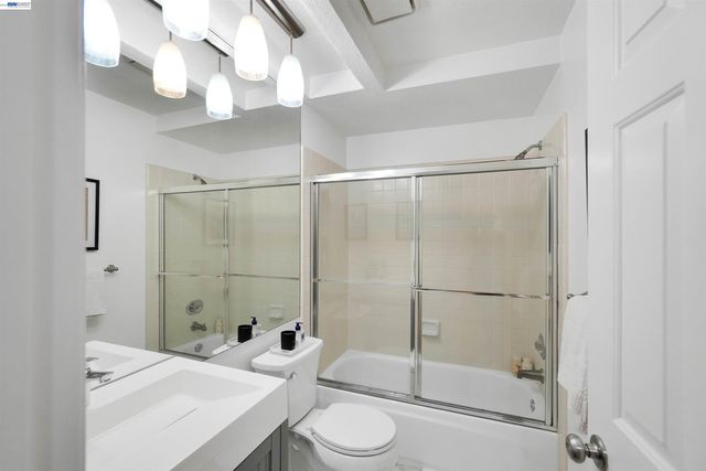 1934 Beacon Ridge Ct, Walnut Creek, CA 94597