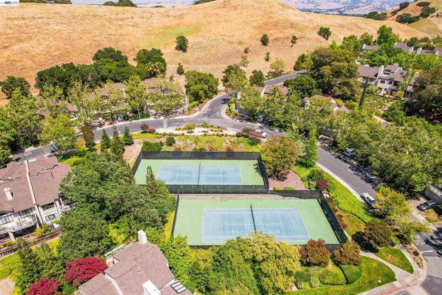 1934 Beacon Ridge Ct, Walnut Creek, CA 94597