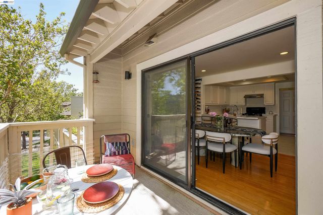 1934 Beacon Ridge Ct, Walnut Creek, CA 94597