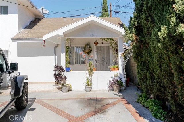 4541 Russell Avenue, Los Angeles, CA 90027