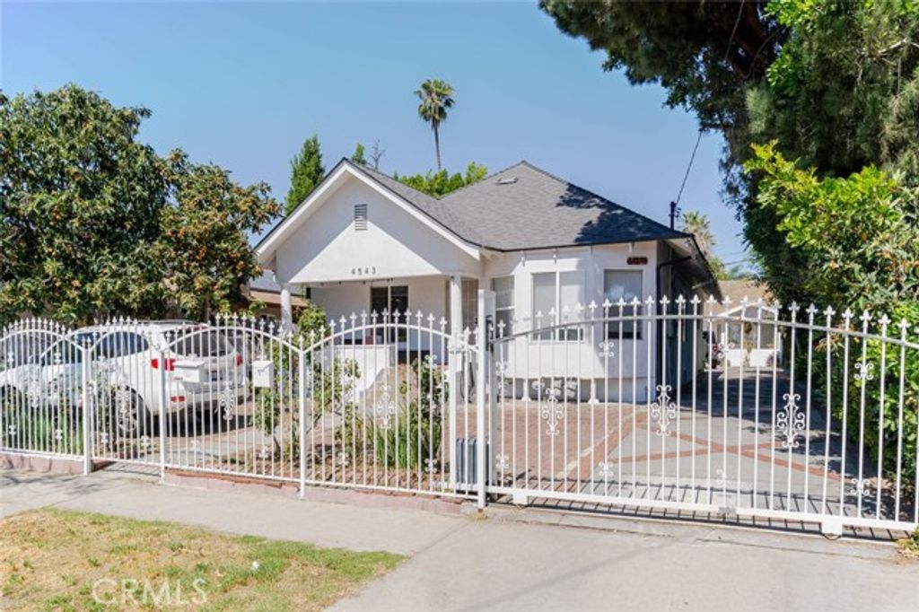 4541 Russell Avenue, Los Angeles, CA 90027