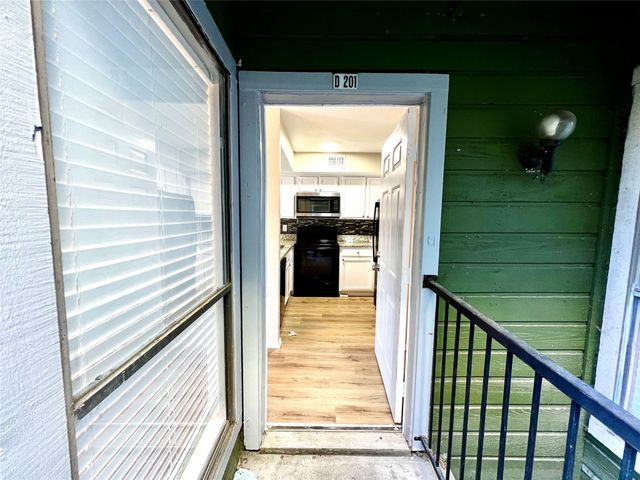 9807 Walnut Street 201, Dallas, TX 75243