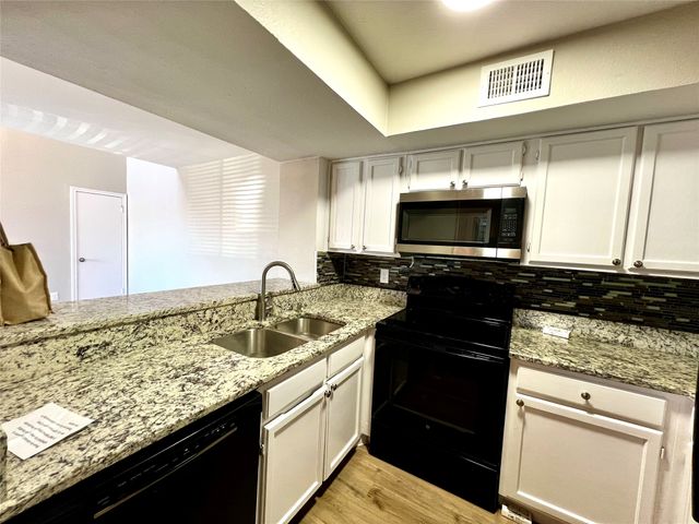 9807 Walnut Street 201, Dallas, TX 75243