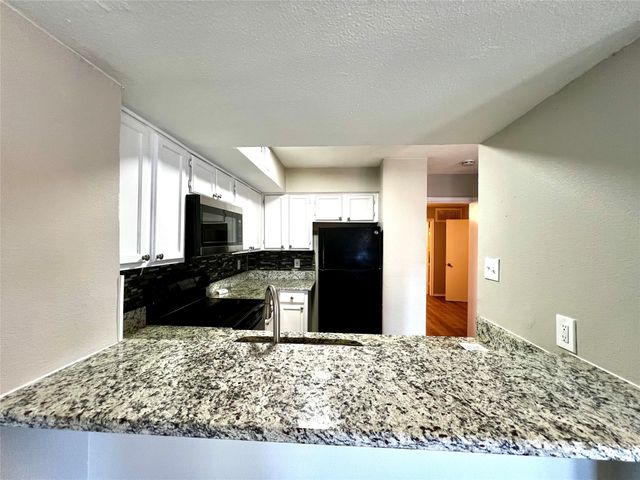 9807 Walnut Street 201, Dallas, TX 75243