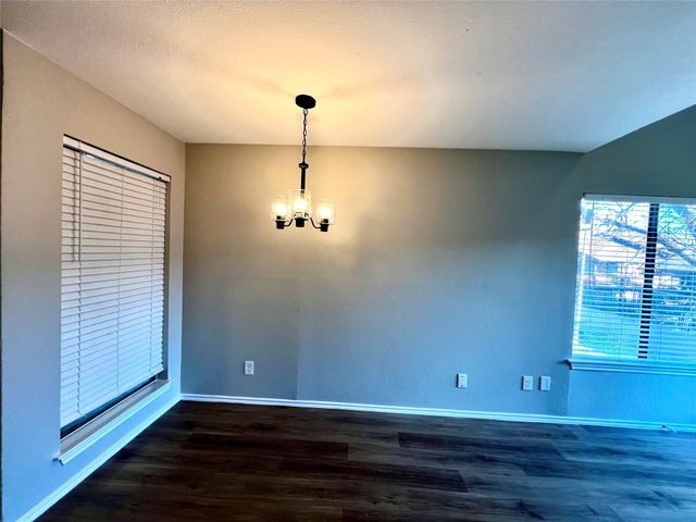 9807 Walnut Street 201, Dallas, TX 75243