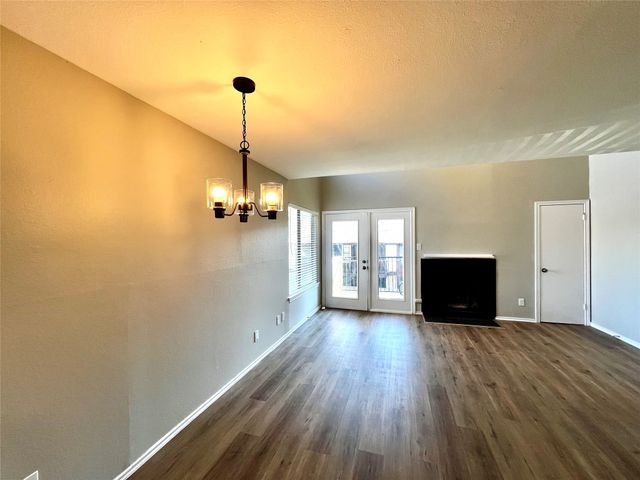 9807 Walnut Street 201, Dallas, TX 75243