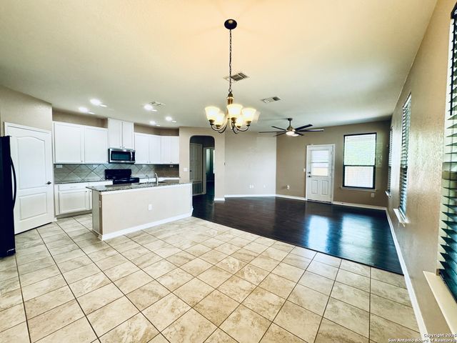 1123 Galapagos, San Antonio, TX 78214
