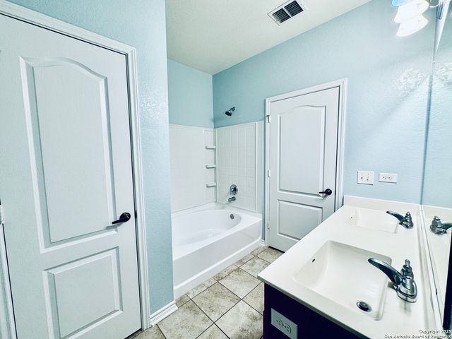 1123 Galapagos, San Antonio, TX 78214